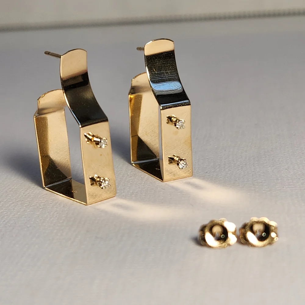 Very VTG Italian 80s 14K Gold Modernist Geometric Hoop & Diamond Earrings 3.30g - Picture 4 of 16